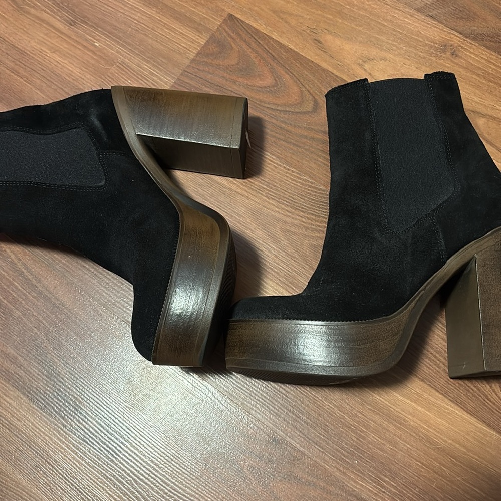 TOPSHOP ‘HOLLY '70s’ Chunky Ankle Boots